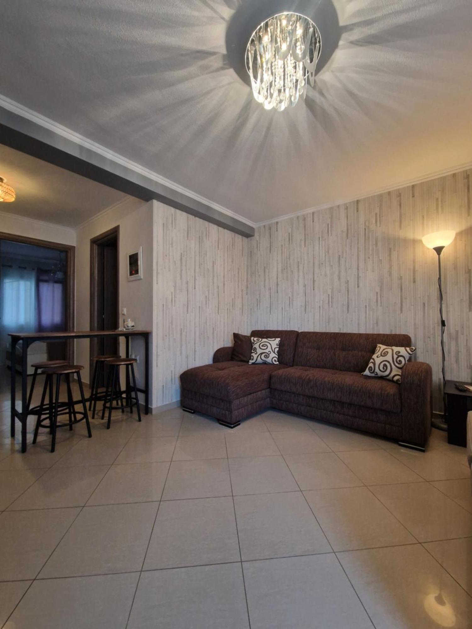 Iro Apartments Néa Péramos Екстериор снимка